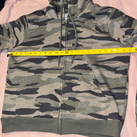 Camouflage Zip-Up Hoodie - Picture 4 of 8